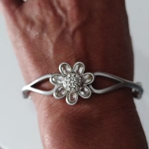 Swarovski beautiful floral silver bracelet.